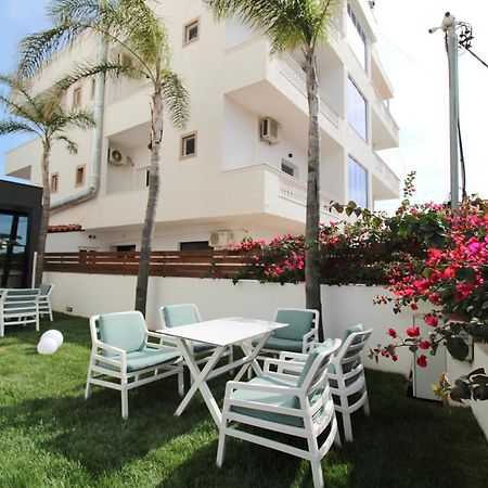 Valmar Hotel Ksamil Buitenkant foto