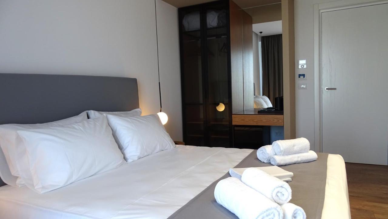 Valmar Hotel Ksamil Buitenkant foto